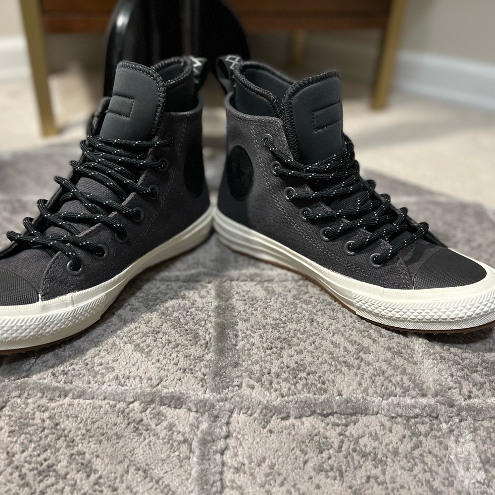 Gray All Star Chuck Taylor Kids 5 / Women 7 Winter